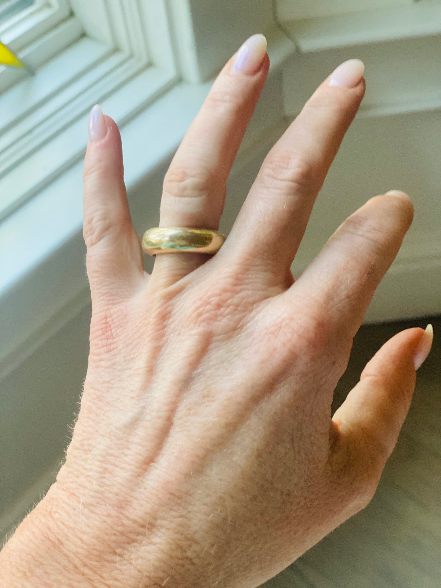 medium yellow gold
