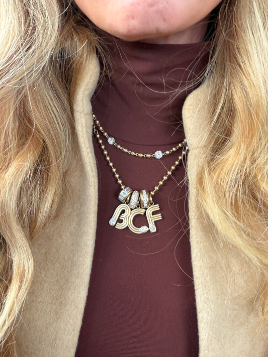 la lignèe - the lineage collection; the letters