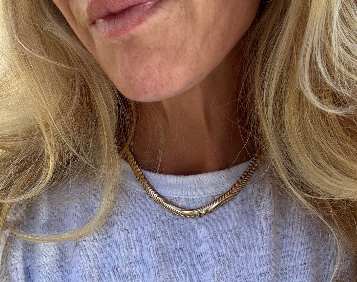 Rounded edge herringbone, large: gold filled
