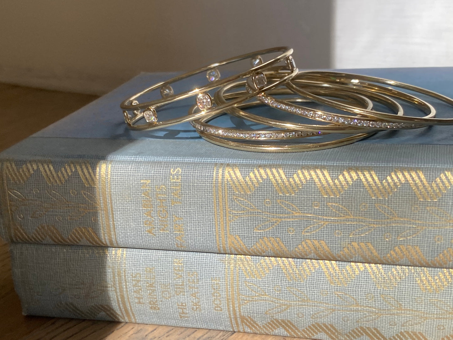 The Luxe Legend Snazzy Bangle